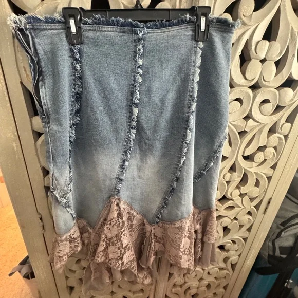 URBAN OUTFITTERS NWT Denim and Lace  Asymmetrical Knee-Length Pencil Skirt - Picture 2 of 4